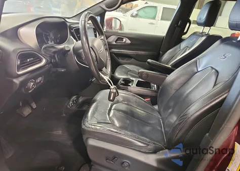 2020 Chrysler Pacifica Touring L Plus z USA, uszkodzony, nr VIN 2C4RC1EG5LR121949